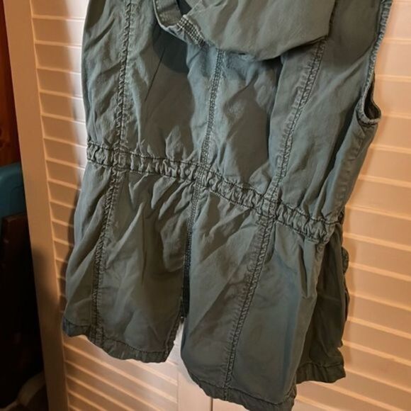 Gap small sleeveless hooded vest - Picture 6 of 8